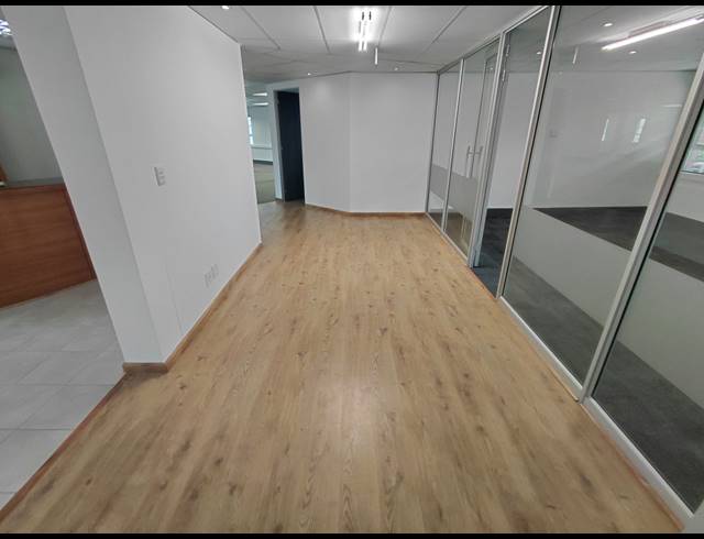 426M² OFFICE TO LET IN FOURWAYS